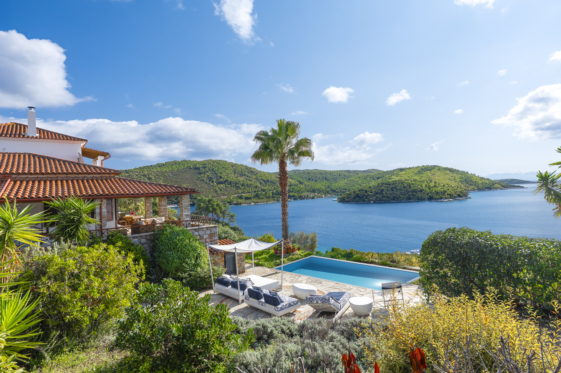 ADRINA RESORT VIP POOL VILLA 77